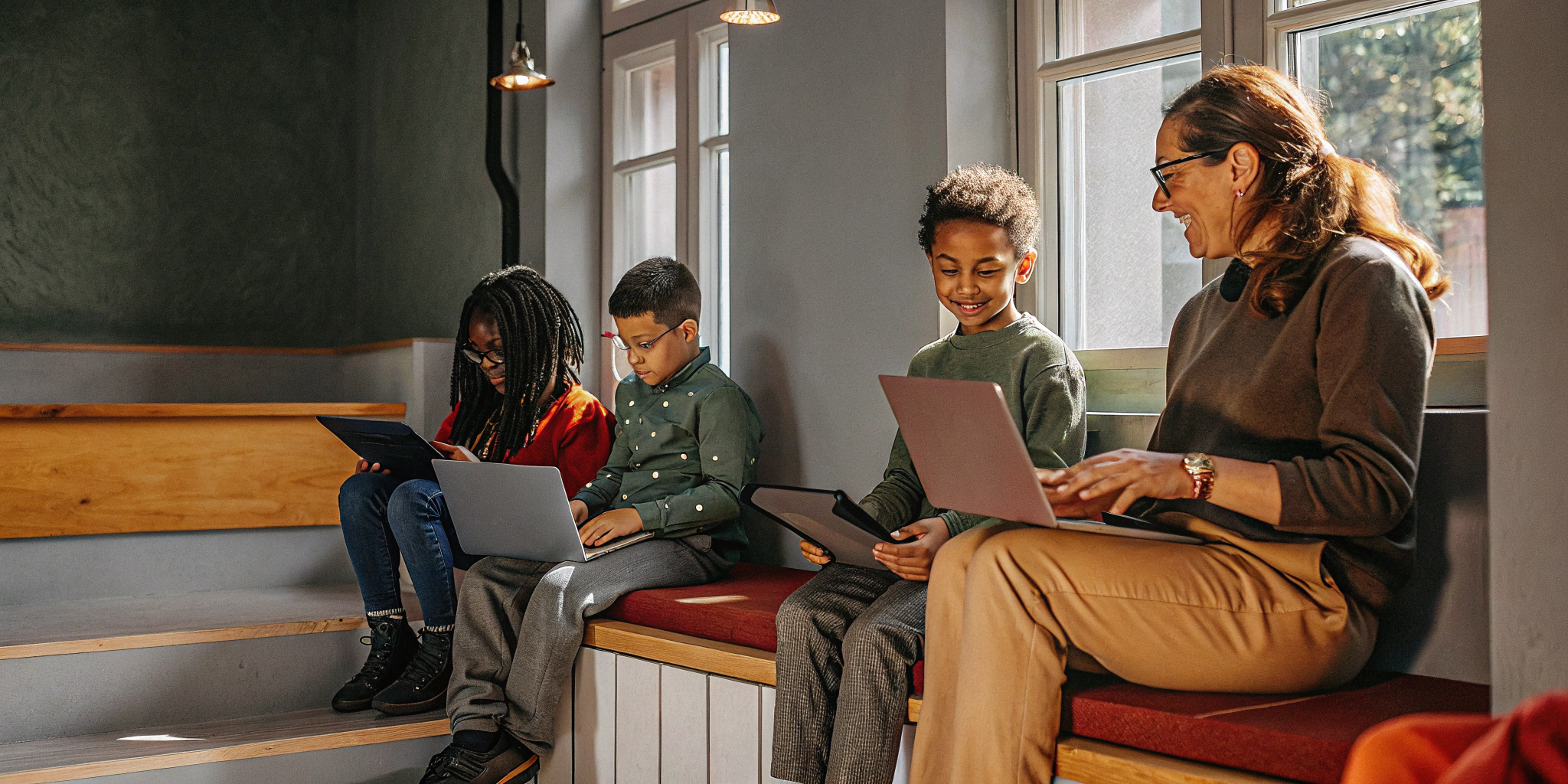 Umělá inteligence v českém školství: co smíme, co ne a proč na tom záleží